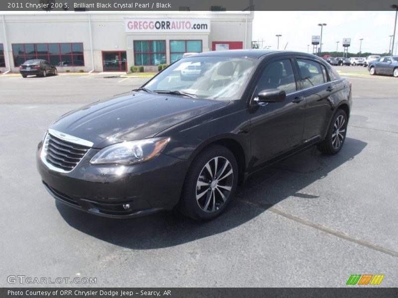 Brilliant Black Crystal Pearl / Black 2011 Chrysler 200 S