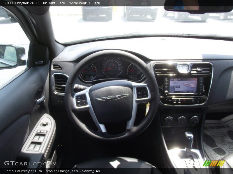 Brilliant Black Crystal Pearl / Black 2011 Chrysler 200 S