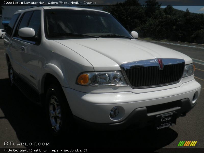 Oxford White / Medium Graphite 2000 Lincoln Navigator 4x4