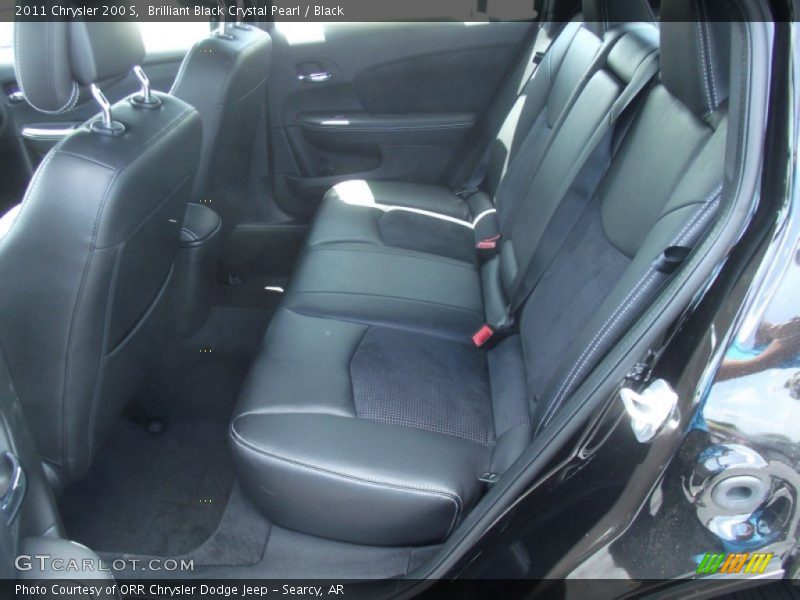  2011 200 S Black Interior
