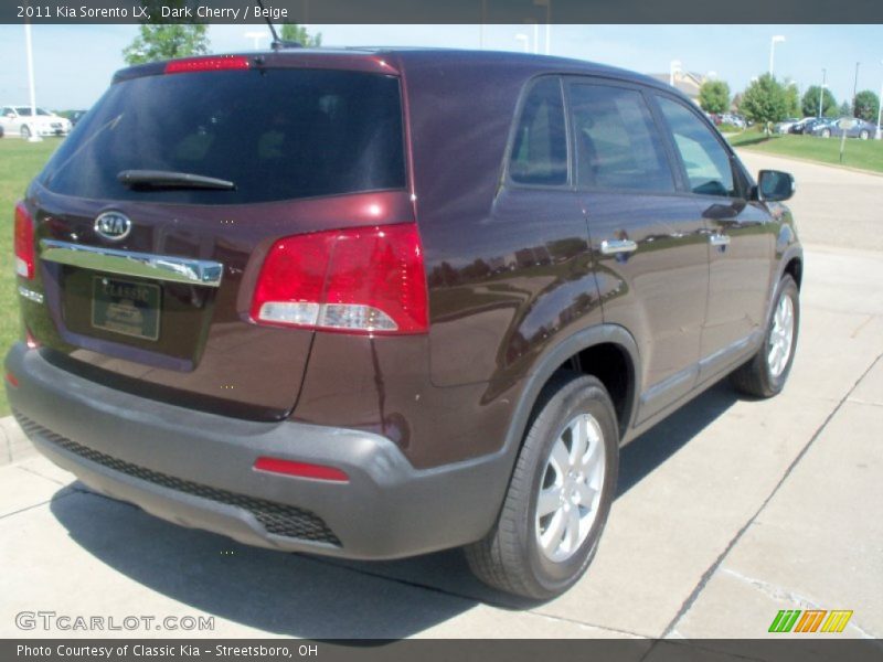 Dark Cherry / Beige 2011 Kia Sorento LX