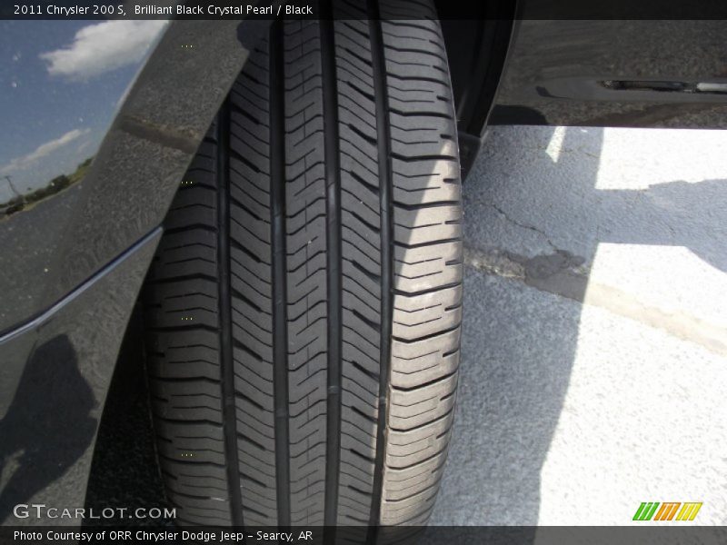 Brilliant Black Crystal Pearl / Black 2011 Chrysler 200 S