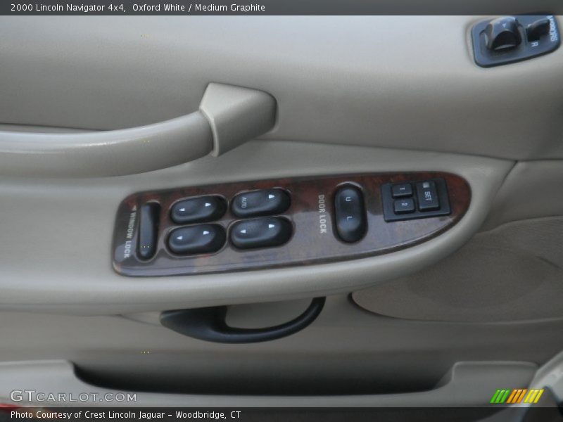 Oxford White / Medium Graphite 2000 Lincoln Navigator 4x4