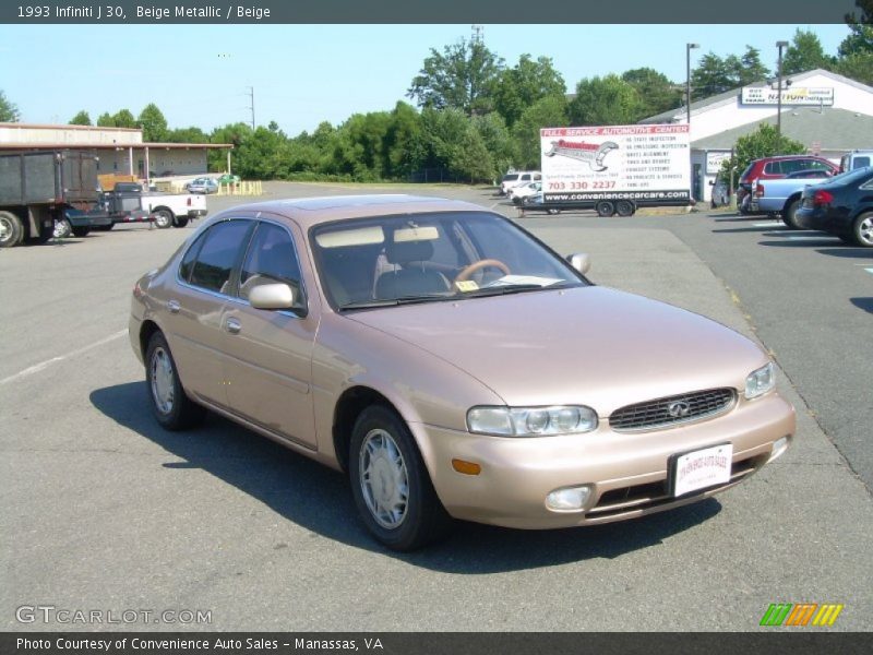Beige Metallic / Beige 1993 Infiniti J 30