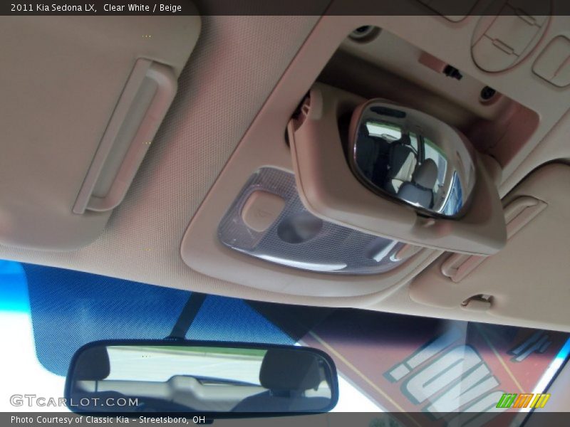 Clear White / Beige 2011 Kia Sedona LX