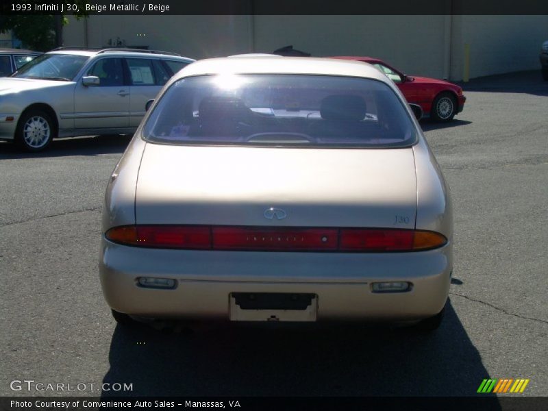 Beige Metallic / Beige 1993 Infiniti J 30