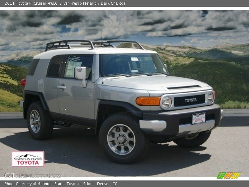 Silver Fresco Metallic / Dark Charcoal 2011 Toyota FJ Cruiser 4WD