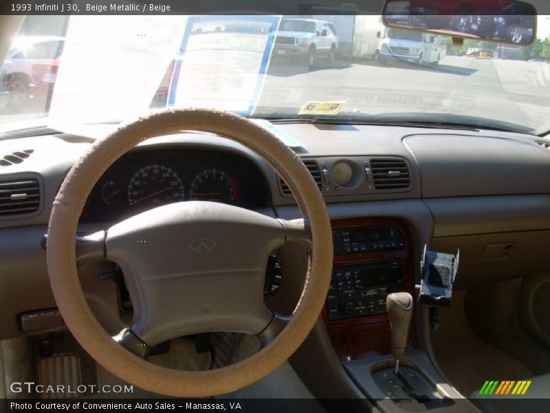 Beige Metallic / Beige 1993 Infiniti J 30