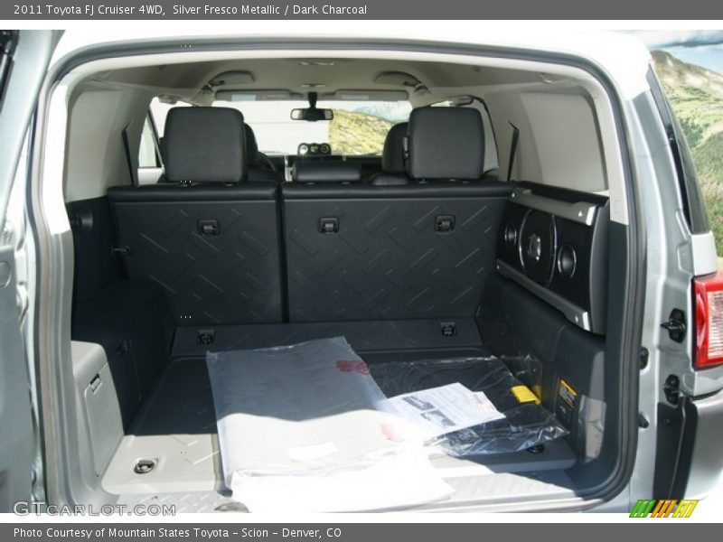 Silver Fresco Metallic / Dark Charcoal 2011 Toyota FJ Cruiser 4WD