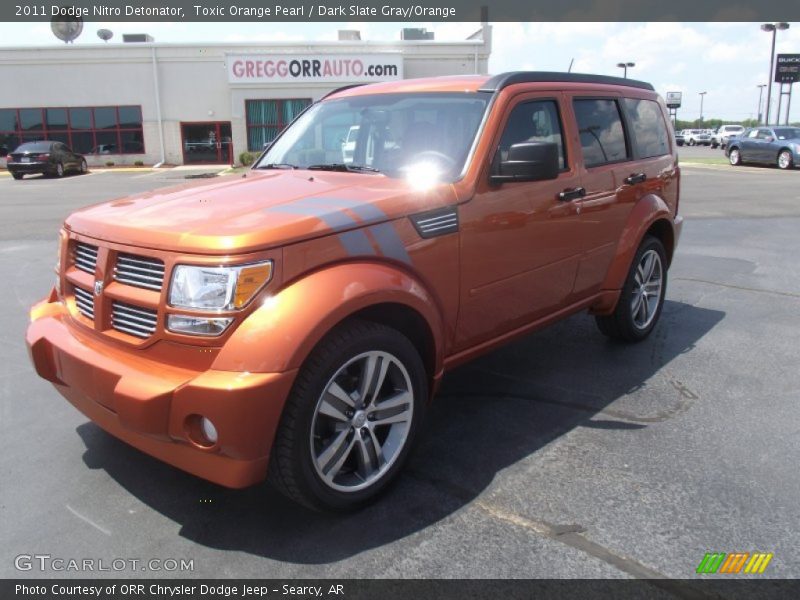 Toxic Orange Pearl / Dark Slate Gray/Orange 2011 Dodge Nitro Detonator