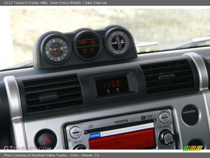 Silver Fresco Metallic / Dark Charcoal 2011 Toyota FJ Cruiser 4WD