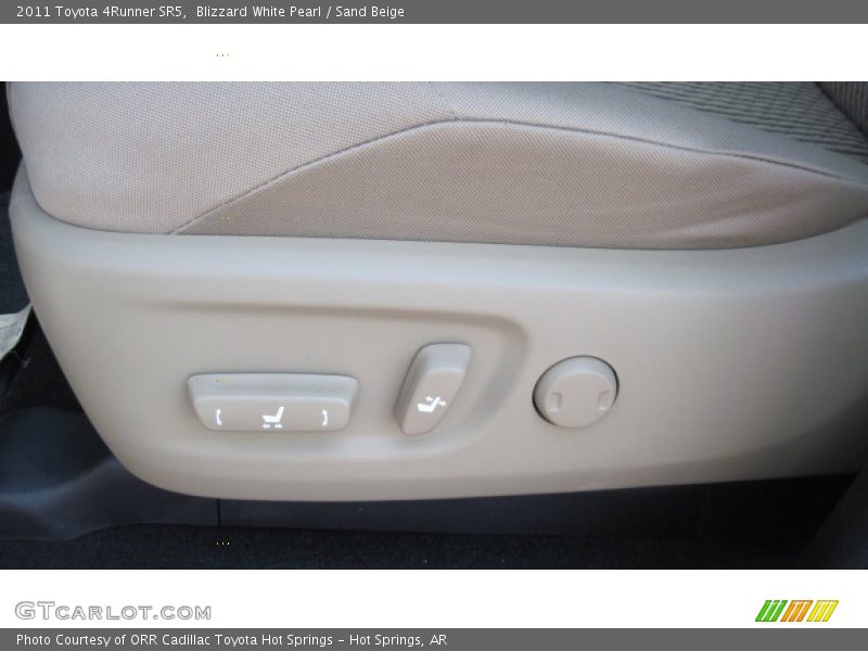 Blizzard White Pearl / Sand Beige 2011 Toyota 4Runner SR5