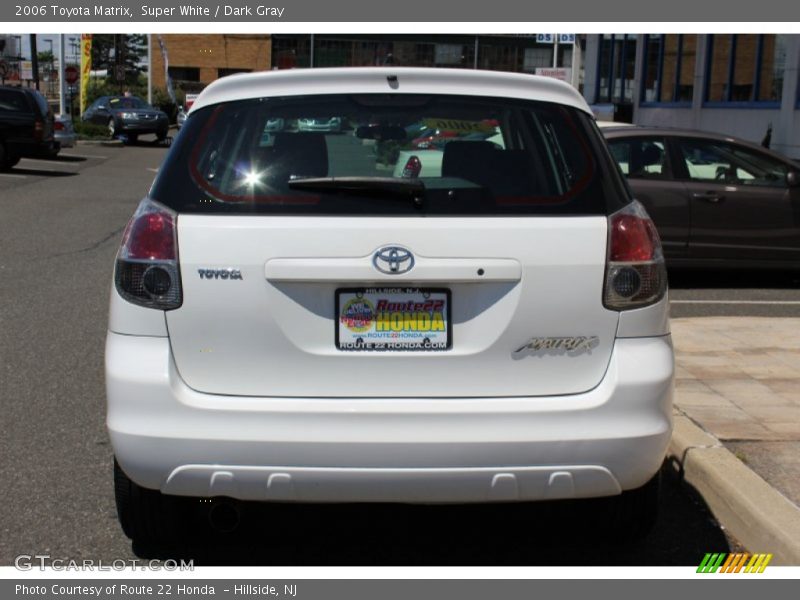 Super White / Dark Gray 2006 Toyota Matrix