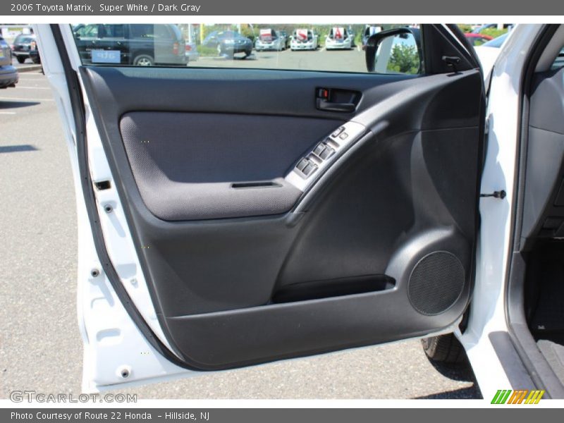 Super White / Dark Gray 2006 Toyota Matrix