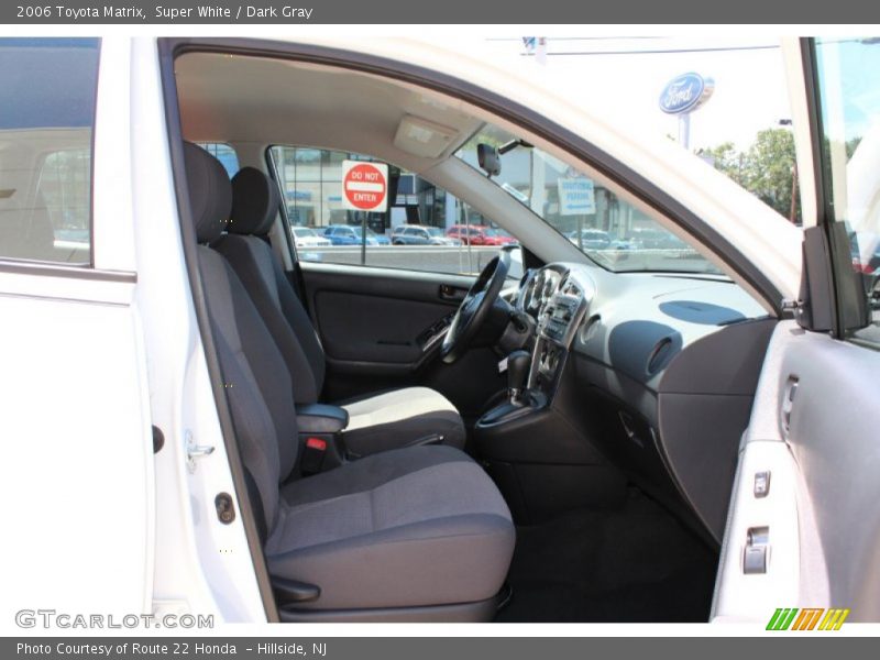 Super White / Dark Gray 2006 Toyota Matrix