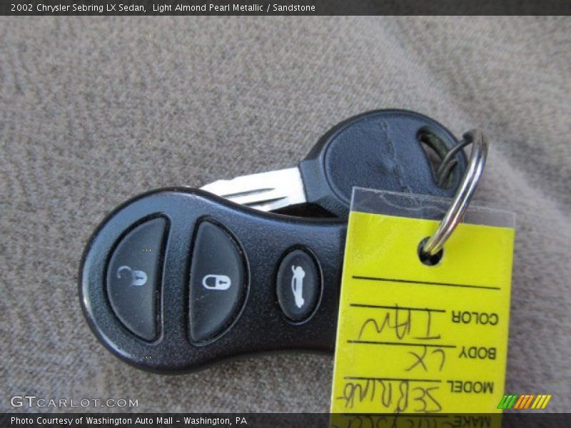 Light Almond Pearl Metallic / Sandstone 2002 Chrysler Sebring LX Sedan