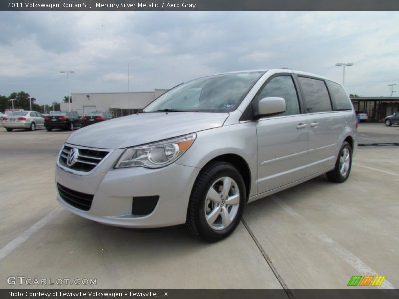Mercury Silver Metallic / Aero Gray 2011 Volkswagen Routan SE