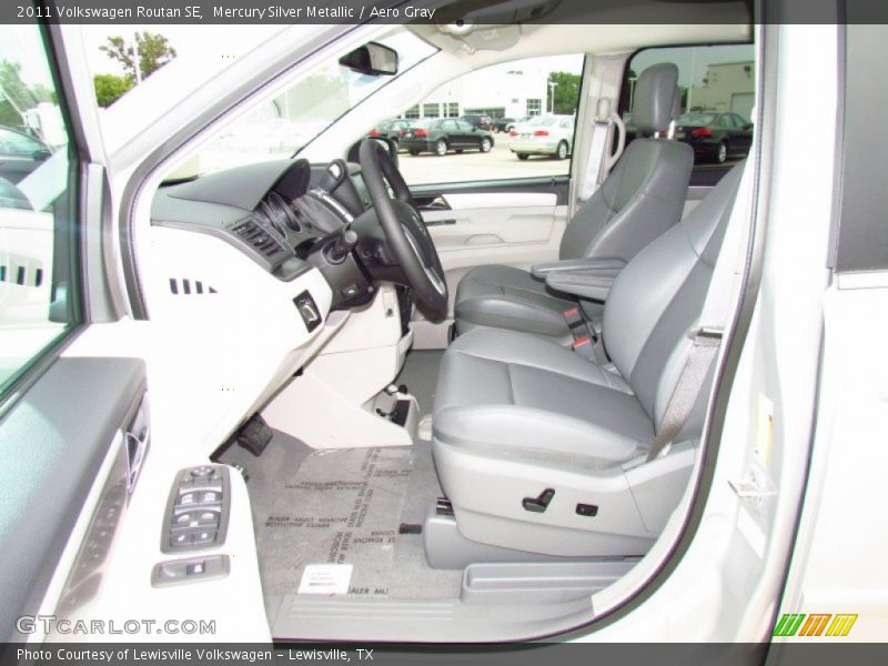 Mercury Silver Metallic / Aero Gray 2011 Volkswagen Routan SE