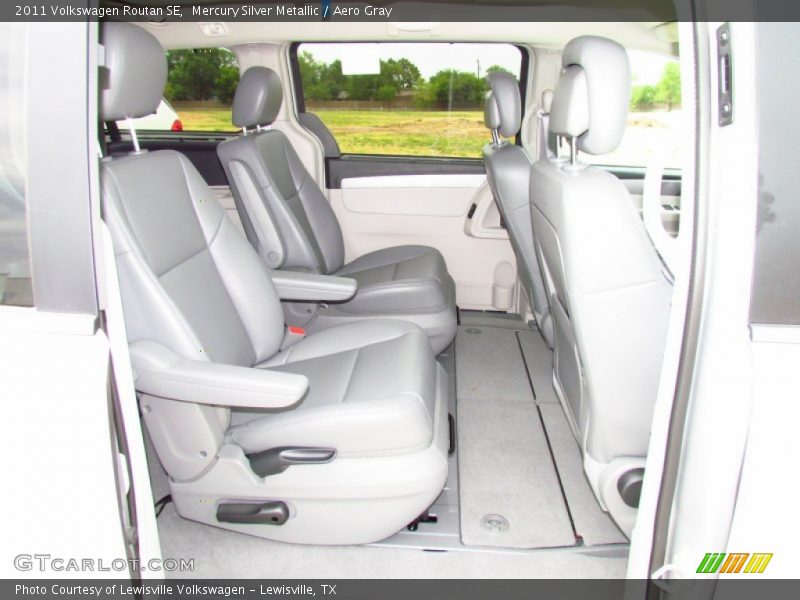 Mercury Silver Metallic / Aero Gray 2011 Volkswagen Routan SE