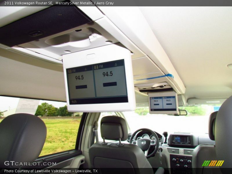 Mercury Silver Metallic / Aero Gray 2011 Volkswagen Routan SE