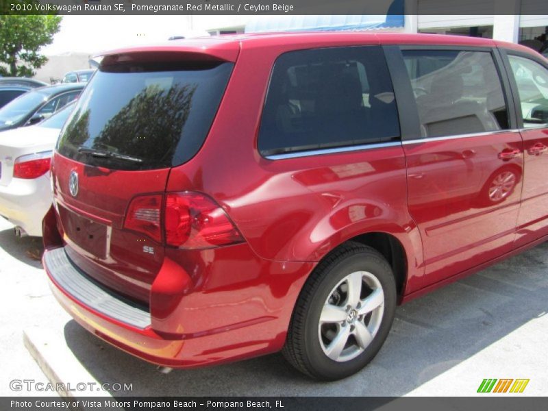 Pomegranate Red Metallic / Ceylon Beige 2010 Volkswagen Routan SE