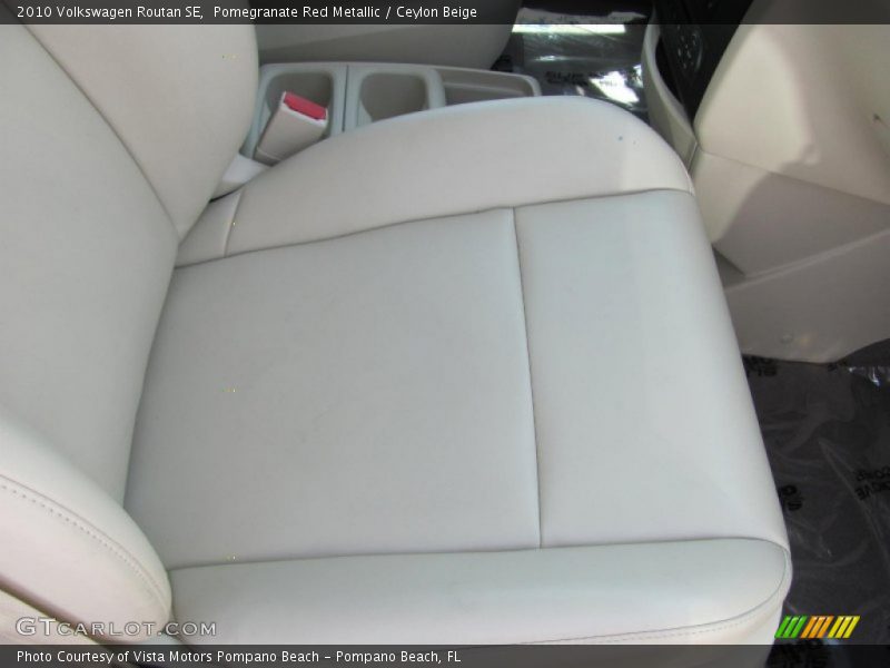 Pomegranate Red Metallic / Ceylon Beige 2010 Volkswagen Routan SE