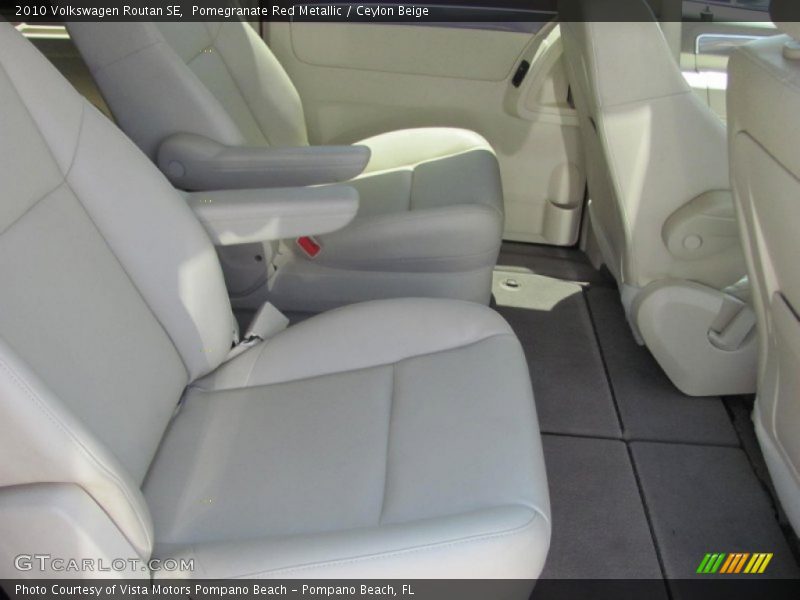 Pomegranate Red Metallic / Ceylon Beige 2010 Volkswagen Routan SE