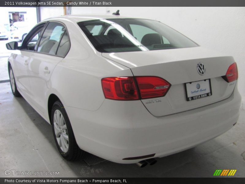 Candy White / Titan Black 2011 Volkswagen Jetta SE Sedan