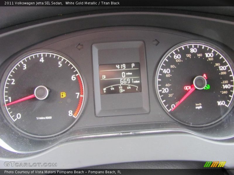 White Gold Metallic / Titan Black 2011 Volkswagen Jetta SEL Sedan