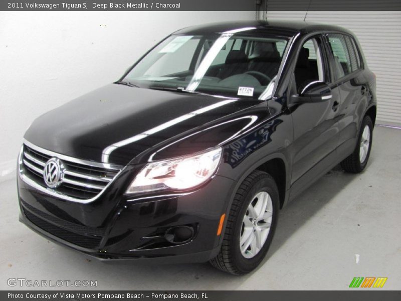 Deep Black Metallic / Charcoal 2011 Volkswagen Tiguan S