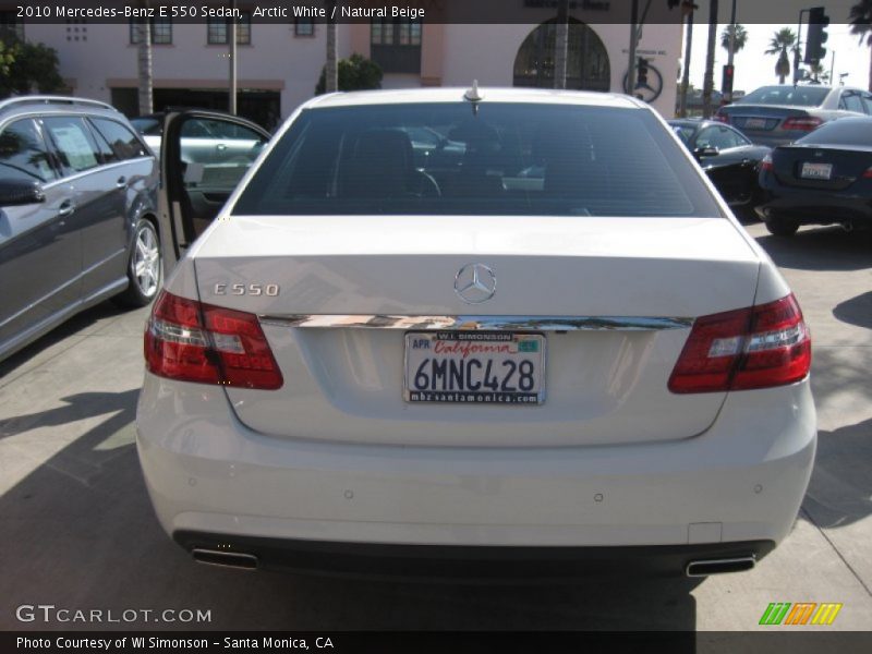 Arctic White / Natural Beige 2010 Mercedes-Benz E 550 Sedan