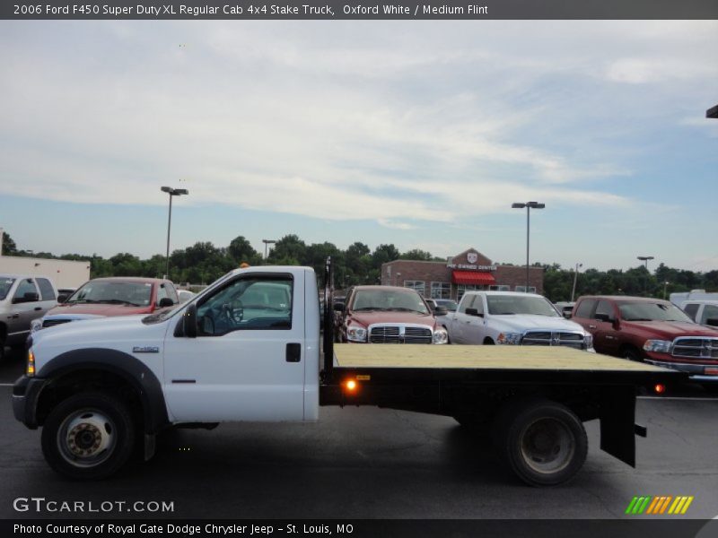  2006 F450 Super Duty XL Regular Cab 4x4 Stake Truck Oxford White