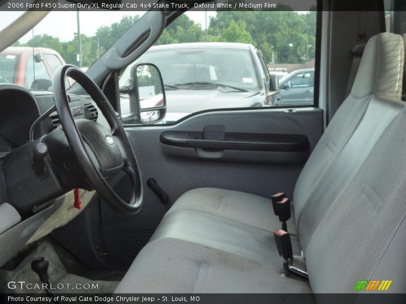Oxford White / Medium Flint 2006 Ford F450 Super Duty XL Regular Cab 4x4 Stake Truck