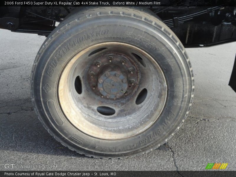 Oxford White / Medium Flint 2006 Ford F450 Super Duty XL Regular Cab 4x4 Stake Truck