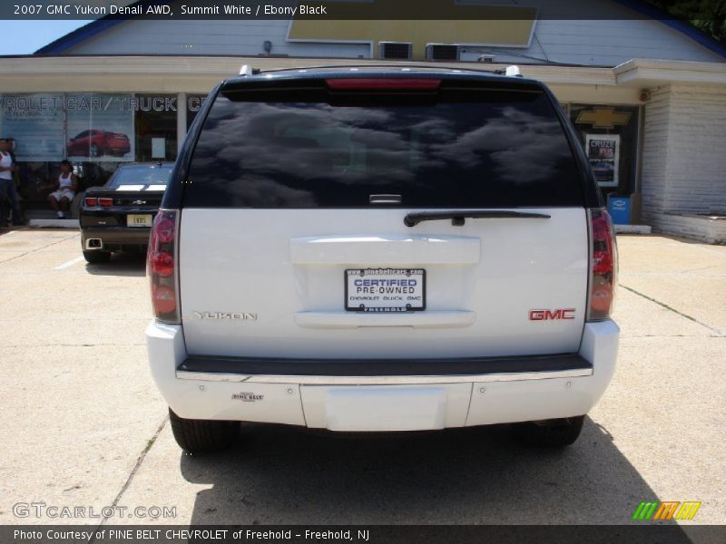 Summit White / Ebony Black 2007 GMC Yukon Denali AWD