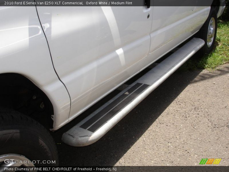 Oxford White / Medium Flint 2010 Ford E Series Van E250 XLT Commericial