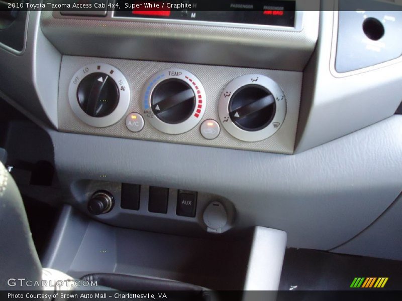 Super White / Graphite 2010 Toyota Tacoma Access Cab 4x4