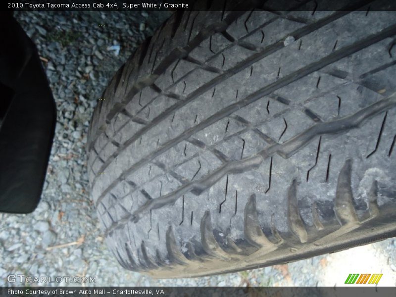 Super White / Graphite 2010 Toyota Tacoma Access Cab 4x4