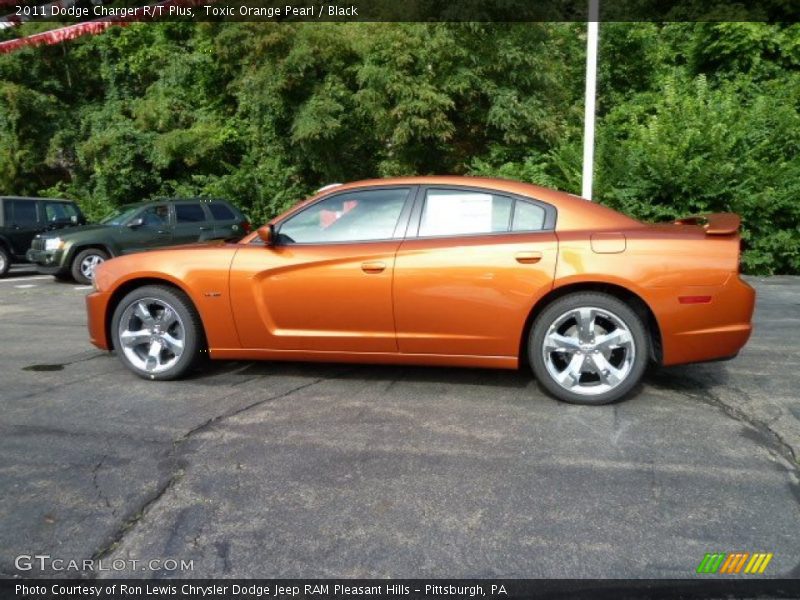 Toxic Orange Pearl / Black 2011 Dodge Charger R/T Plus