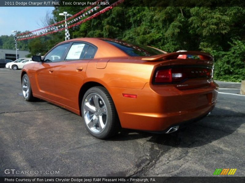 Toxic Orange Pearl / Black 2011 Dodge Charger R/T Plus