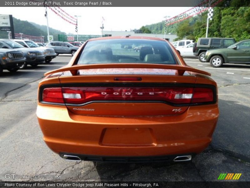 Toxic Orange Pearl / Black 2011 Dodge Charger R/T Plus