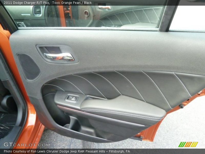 Toxic Orange Pearl / Black 2011 Dodge Charger R/T Plus