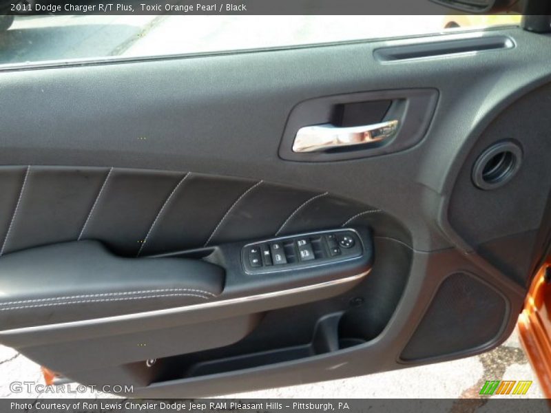 Toxic Orange Pearl / Black 2011 Dodge Charger R/T Plus