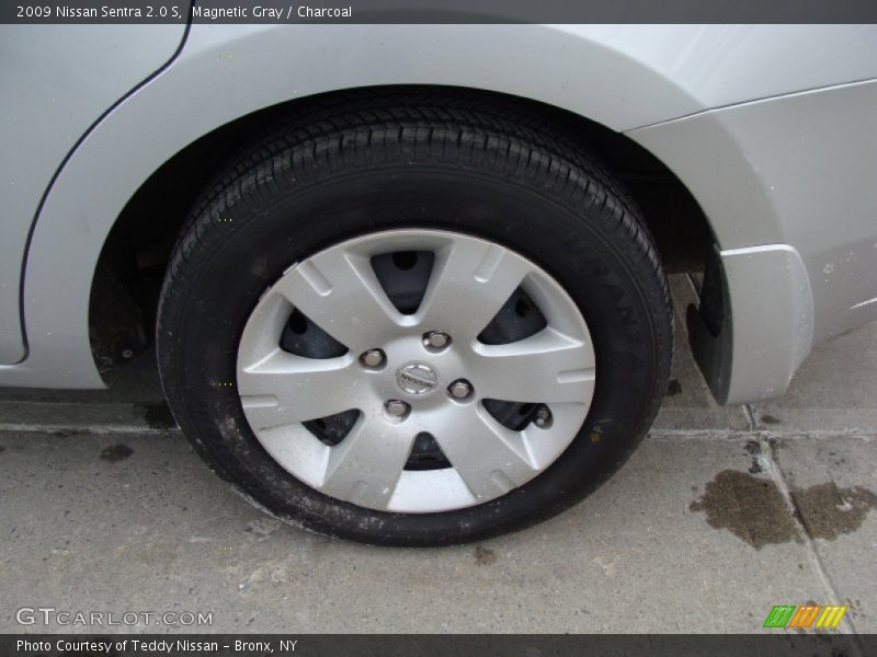 Magnetic Gray / Charcoal 2009 Nissan Sentra 2.0 S