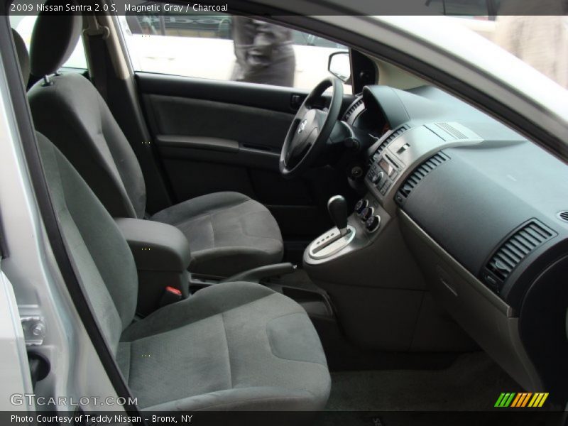 Magnetic Gray / Charcoal 2009 Nissan Sentra 2.0 S