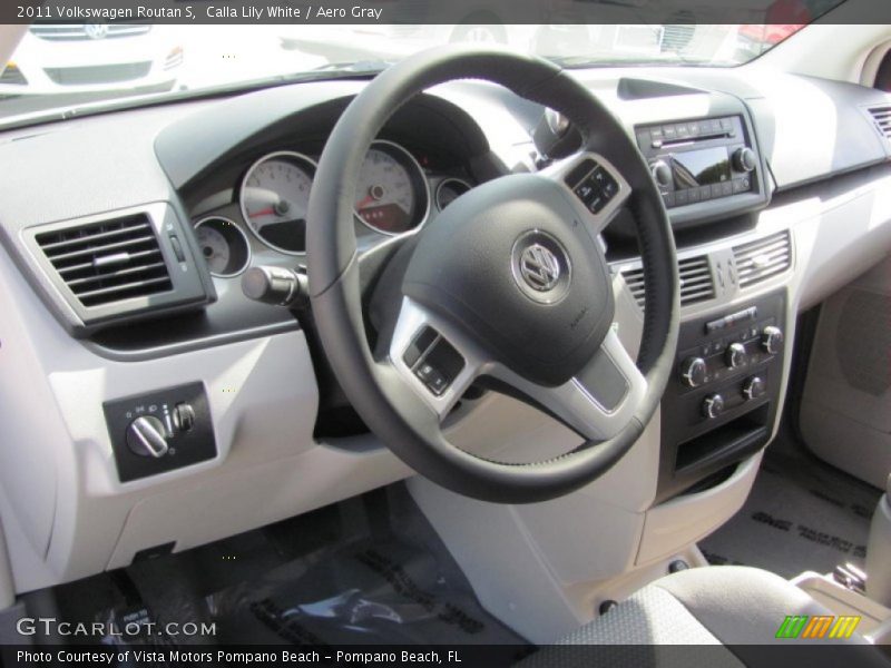 Calla Lily White / Aero Gray 2011 Volkswagen Routan S