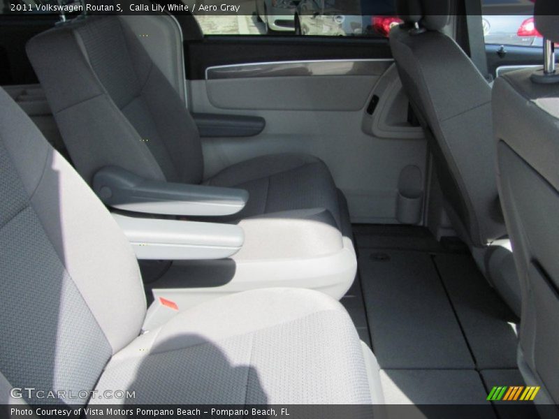 Calla Lily White / Aero Gray 2011 Volkswagen Routan S