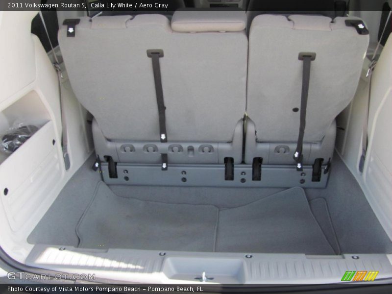 Calla Lily White / Aero Gray 2011 Volkswagen Routan S