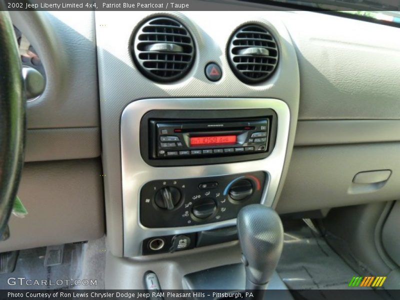 Patriot Blue Pearlcoat / Taupe 2002 Jeep Liberty Limited 4x4