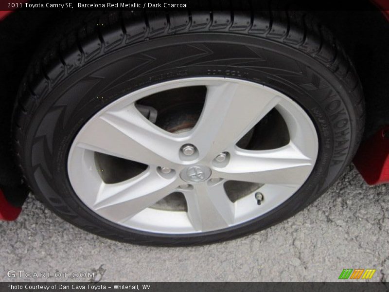 Barcelona Red Metallic / Dark Charcoal 2011 Toyota Camry SE